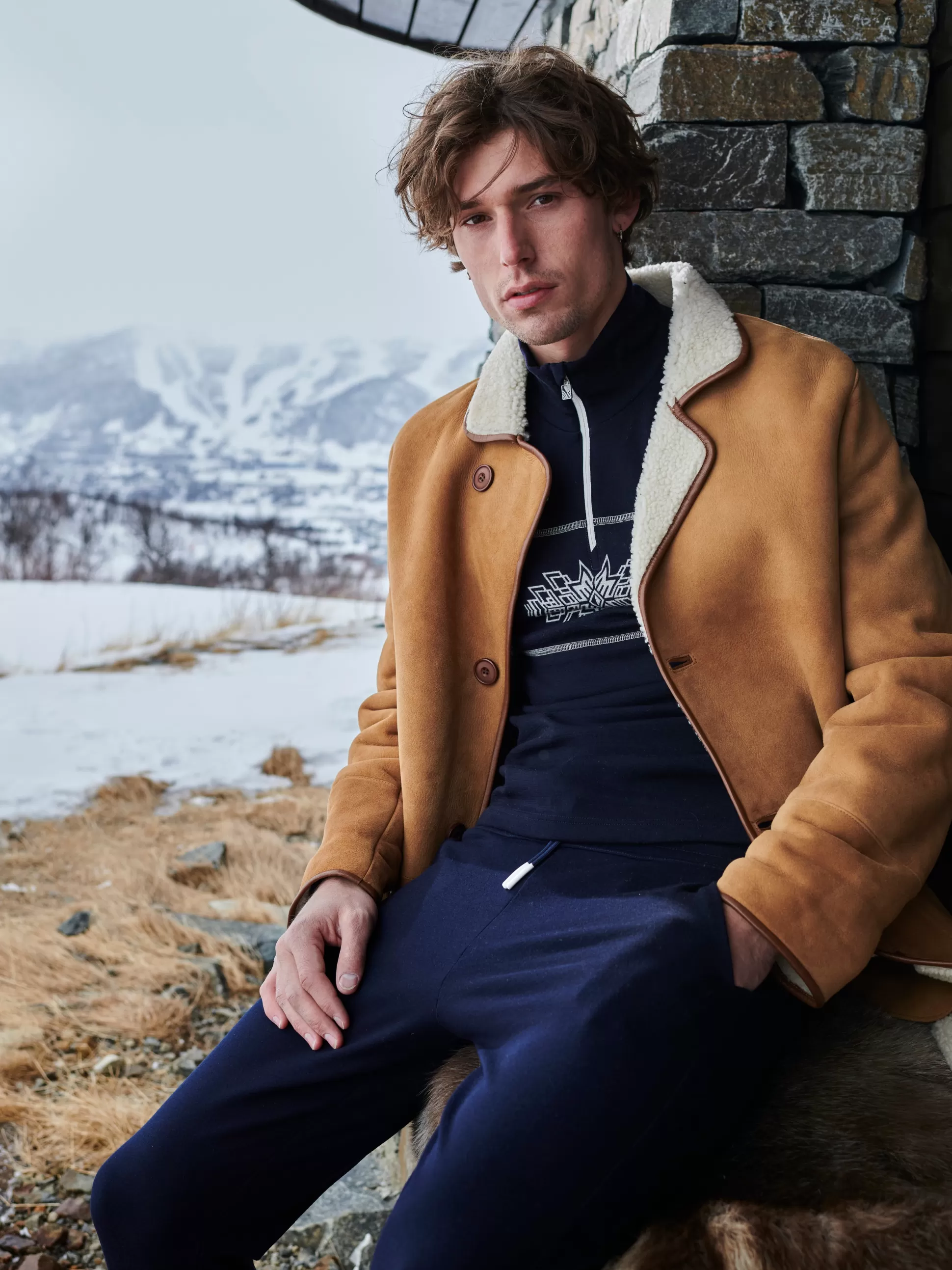 spirit_basic_mens__superfine_merino_3.webp Dale of Norway Spirit Basic Men's - Superfine Merino Navy Offwhite Store