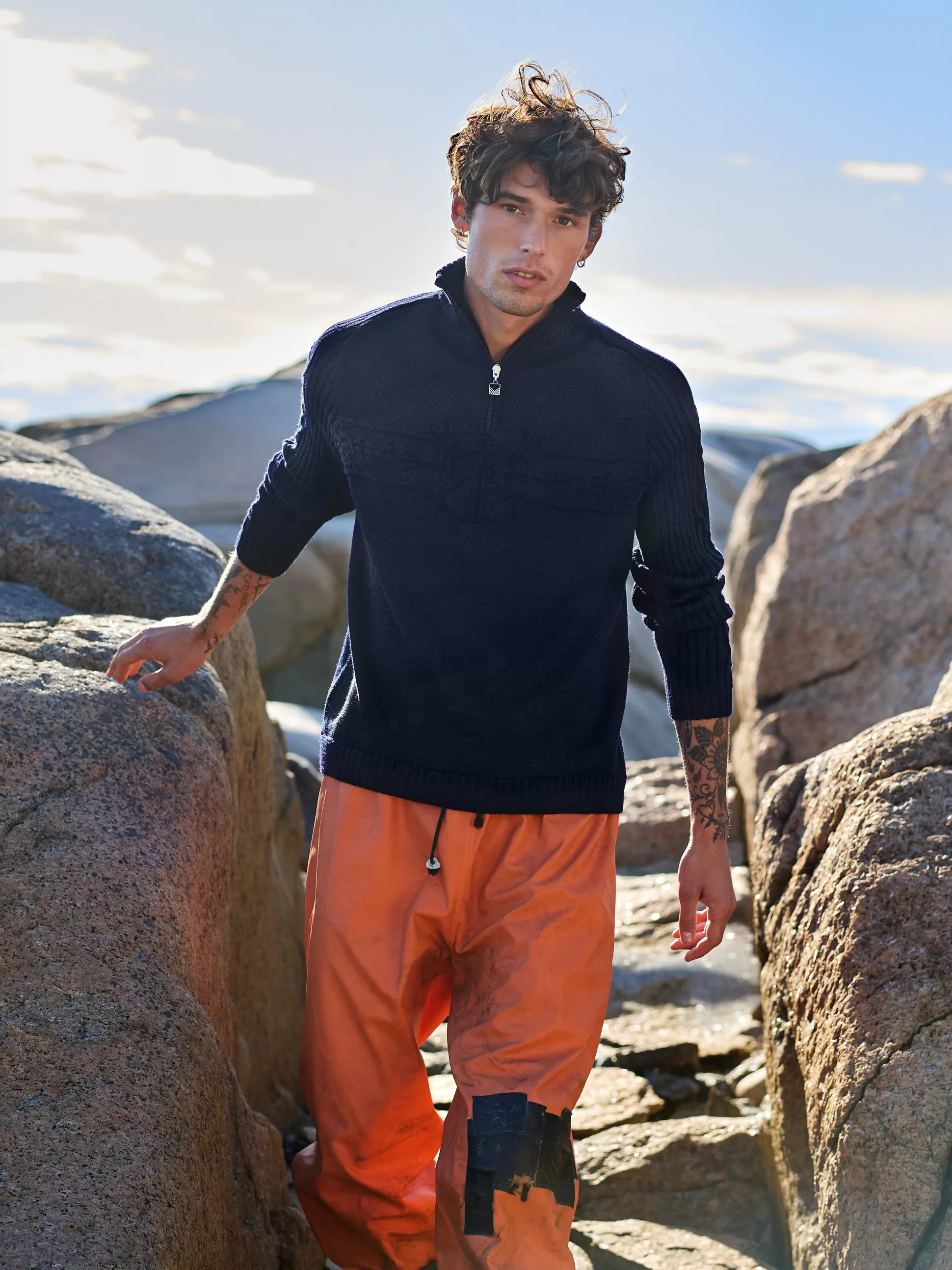 vegvisir_mens_sweater__norwegian_wool_4.webp Dale of Norway Vegvisir Men's Sweater - Norwegian Wool Navy Best Sale